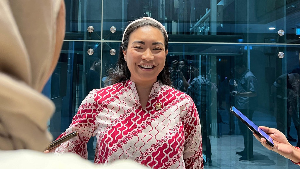 Gerindra Ungkap Alasan Prabowo Larang Menteri Pakai Mobil Impor Gerindra Ungkap Alasan Prabowo Larang Menteri Pakai Mobil Impor