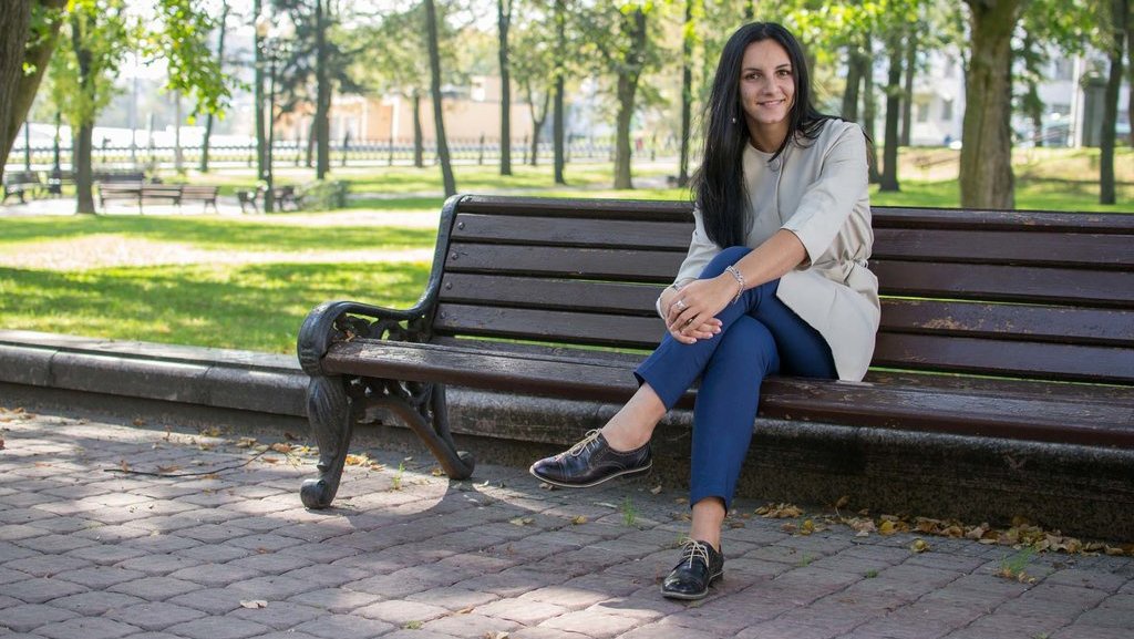 Apa itu Old Money Style? Ini Tips & Inspirasi Outfitnya Apa itu Old Money Style? Ini Tips & Inspirasi Outfitnya