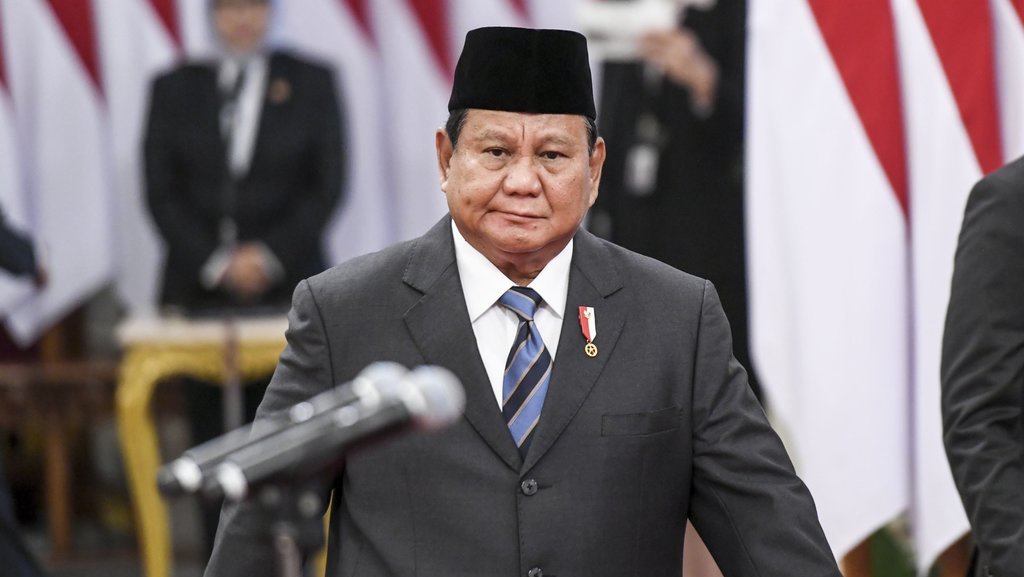 Prabowo Telepon Trump Ucapkan Selamat Terpilih Jadi Presiden AS Prabowo Telepon Trump Ucapkan Selamat Terpilih Jadi Presiden AS