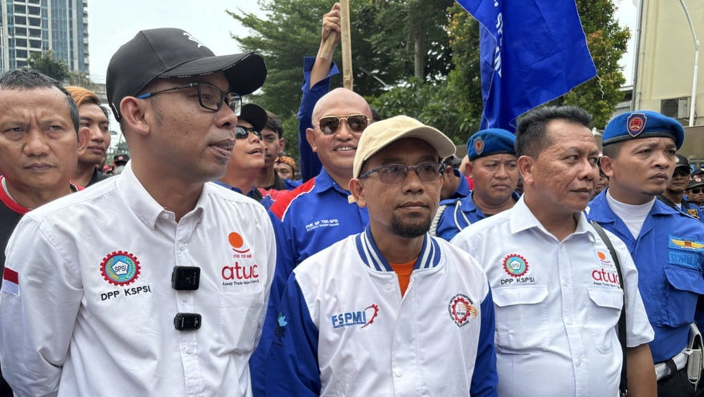 FSPMI-KSPSI: Tak Ada Korelasinya UMP Tinggi dengan Kebangkrutan FSPMI-KSPSI: Tak Ada Korelasinya UMP Tinggi dengan Kebangkrutan