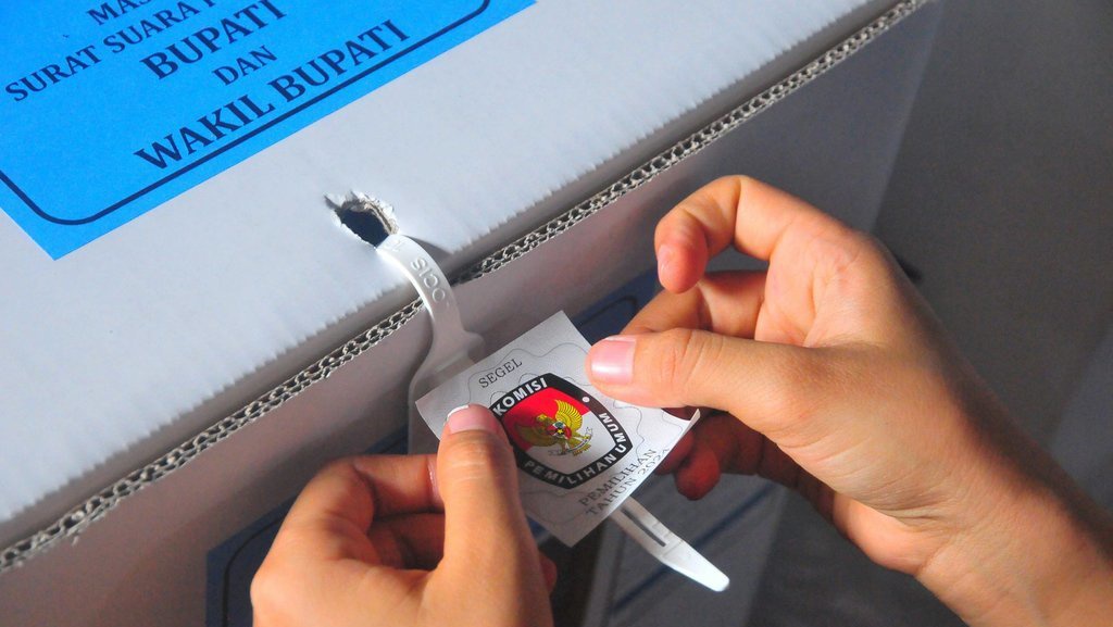 PDIP & PKS Beda Sikap soal Ide Prabowo Cakada Dipilih DPRD PDIP & PKS Beda Sikap soal Ide Prabowo Cakada Dipilih DPRD