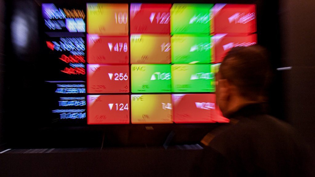 IHSG Tembus ke Level 8.000 di Tengah Aksi Demo Buruh Hari Ini IHSG Tembus ke Level 8.000 di Tengah Aksi Demo Buruh Hari Ini