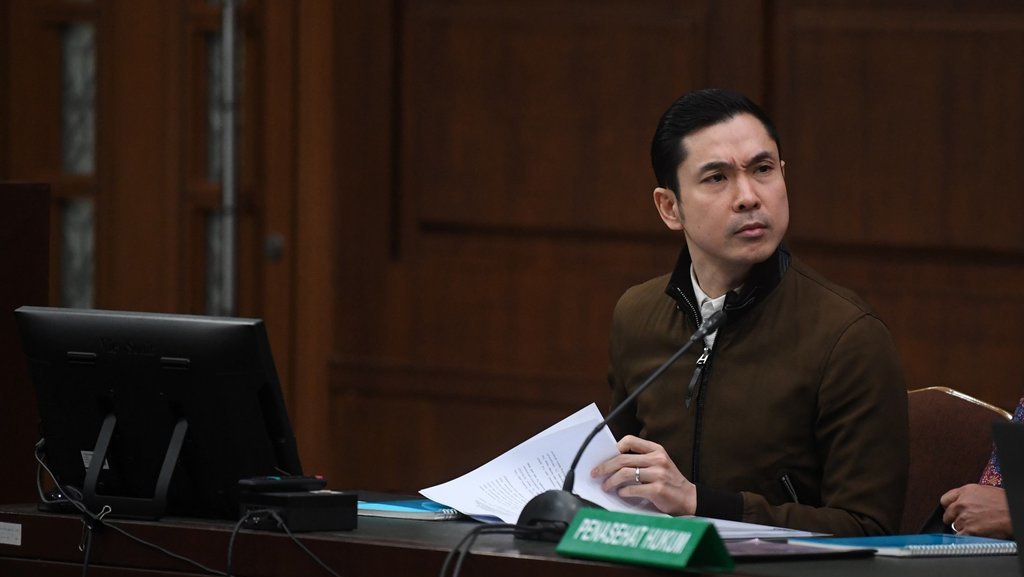 Harvey Moeis Dituntut 12 Tahun Penjara & Denda Rp1 Miliar Harvey Moeis Dituntut 12 Tahun Penjara & Denda Rp1 Miliar