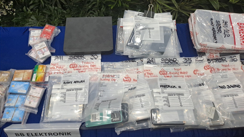 Polisi Ringkus Pemilik NagaKuda 138 yang Kirim Gift ke Sadbor Polisi Ringkus Pemilik NagaKuda 138 yang Kirim Gift ke Sadbor