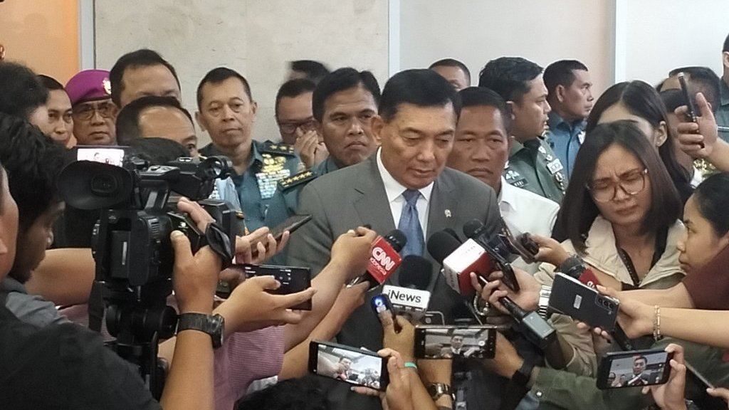 TNI Diminta Bereskan Judol, Menhan: Kami Tidak di Garis Depan TNI Diminta Bereskan Judol, Menhan: Kami Tidak di Garis Depan