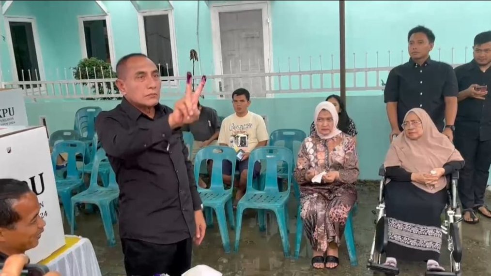 Kelakar Edy Rahmayadi saat Mencoblos: Mengaku Pilih Bobby Kelakar Edy Rahmayadi saat Mencoblos: Mengaku Pilih Bobby