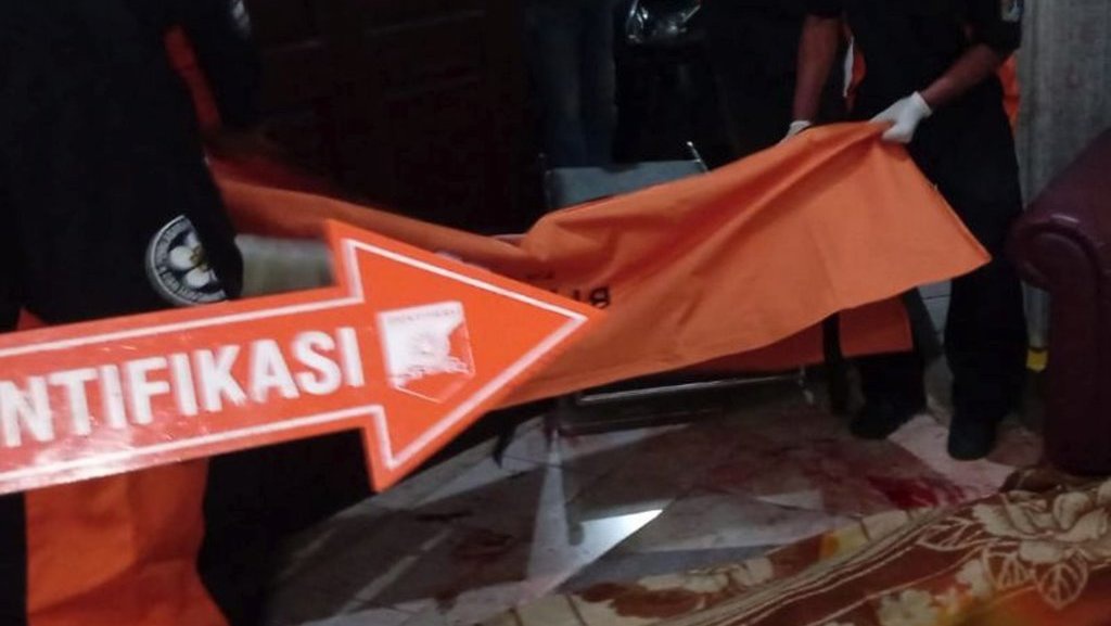 Polisi: Anak Penusuk Ayah dan Nenek di Cilandak Mengaku Menyesal Polisi: Anak Penusuk Ayah dan Nenek di Cilandak Mengaku Menyesal