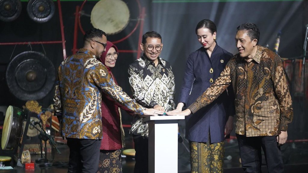 Menggemakan Warisan Budaya Melalui Menggemakan Warisan Budaya Melalui