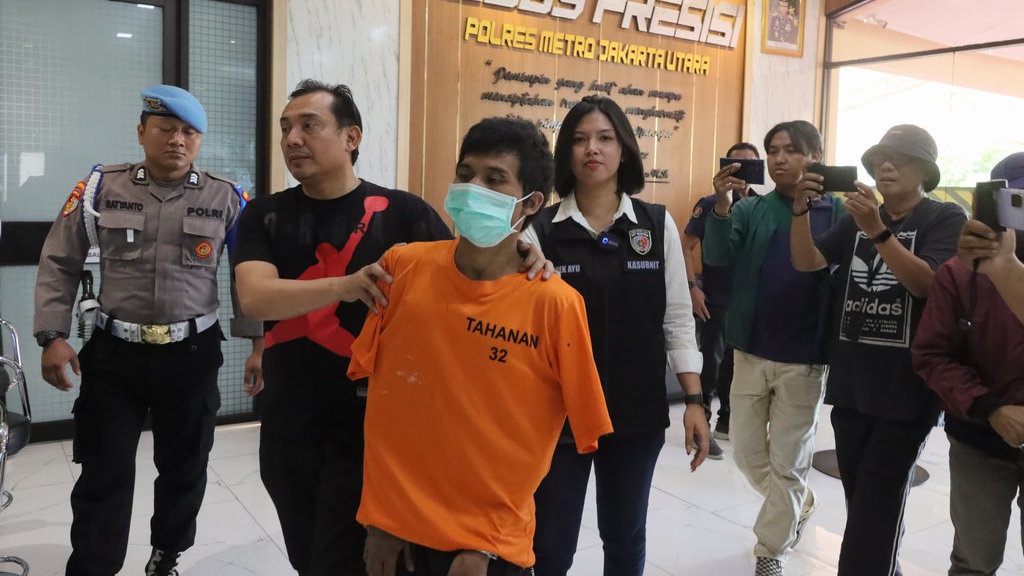 Polisi Tangkap 1 Pelaku Perampokan di Tol Akses Tanjung Priok Polisi Tangkap 1 Pelaku Perampokan di Tol Akses Tanjung Priok