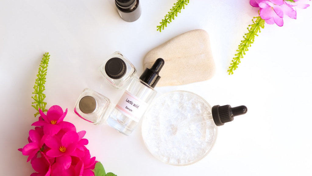 7 Manfaat Lactic Acid untuk Perawatan Kulit Wajah 7 Manfaat Lactic Acid untuk Perawatan Kulit Wajah