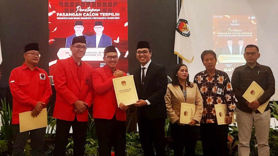 KPU Tetapkan Hasto-Wawan Jadi Walikota-Wakil Walikota Terpilih KPU Tetapkan Hasto-Wawan Jadi Walikota-Wakil Walikota Terpilih