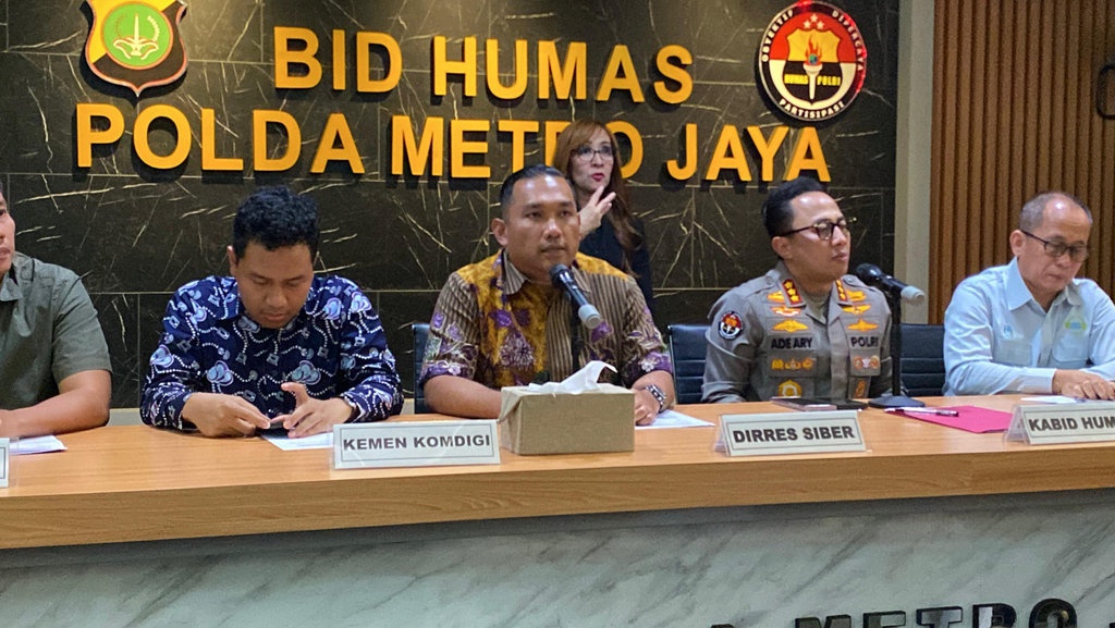 Polisi Akan Periksa Kejiwaan Pasutri yang Gelar Pesta Seks Polisi Akan Periksa Kejiwaan Pasutri yang Gelar Pesta Seks