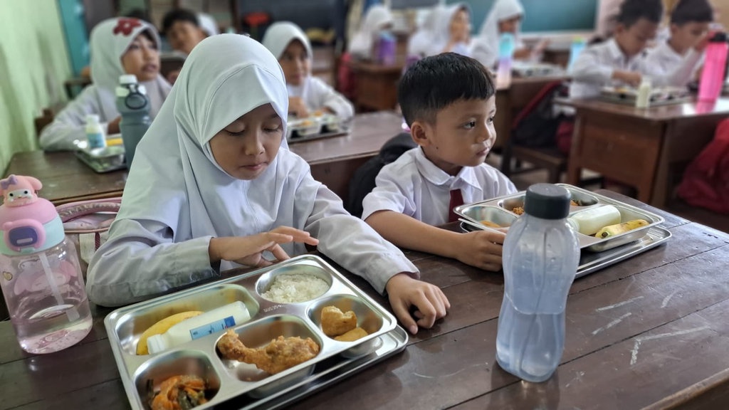 DIY Mulai Program Makan Bergizi Gratis, Baru Jangkau 35 Sekolah DIY Mulai Program Makan Bergizi Gratis, Baru Jangkau 35 Sekolah