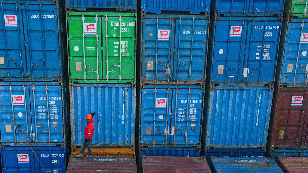 Kebijakan Tarif Impor AS Diperkirakan Lemahkan Kurs Rupiah Kebijakan Tarif Impor AS Diperkirakan Lemahkan Kurs Rupiah