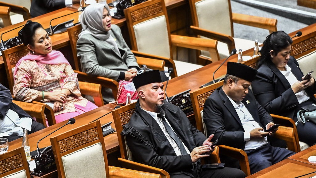 Ahmad Dhani akan Diperiksa MKD DPR Buntut Ide Naturaliasi Ahmad Dhani akan Diperiksa MKD DPR Buntut Ide Naturaliasi