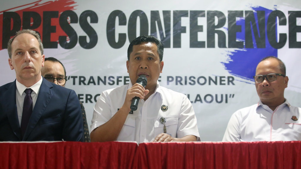 Terpidana Mati Narkoba WNA Serge Atlaoui Resmi Pulang ke Prancis Terpidana Mati Narkoba WNA Serge Atlaoui Resmi Pulang ke Prancis