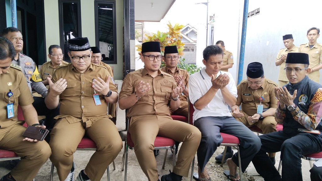 Beda Pemkot Tangsel & Warga soal Kematian Yonih Antre Gas LPG Beda Pemkot Tangsel & Warga soal Kematian Yonih Antre Gas LPG