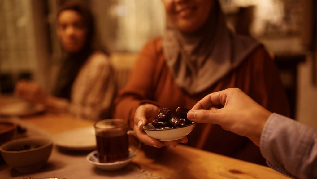 Hukum Qadha Ramadhan dan Puasa Sunah Setelah Nisfu Syaban Hukum Qadha Ramadhan dan Puasa Sunah Setelah Nisfu Syaban