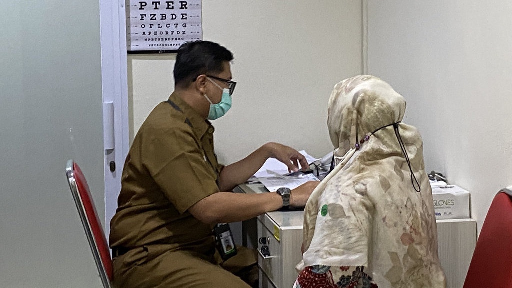 18 Pasien Gunakan Cek Kesehatan Gratis di Puskesmas Tanah Abang 18 Pasien Gunakan Cek Kesehatan Gratis di Puskesmas Tanah Abang