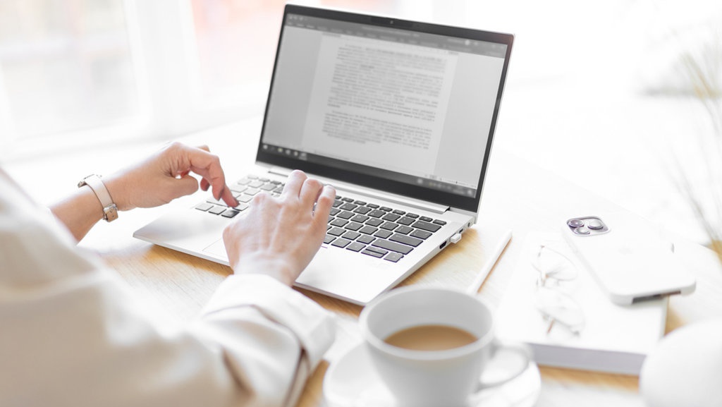 10 AI untuk Menulis Novel yang Bisa Dipakai Pemula 10 AI untuk Menulis Novel yang Bisa Dipakai Pemula