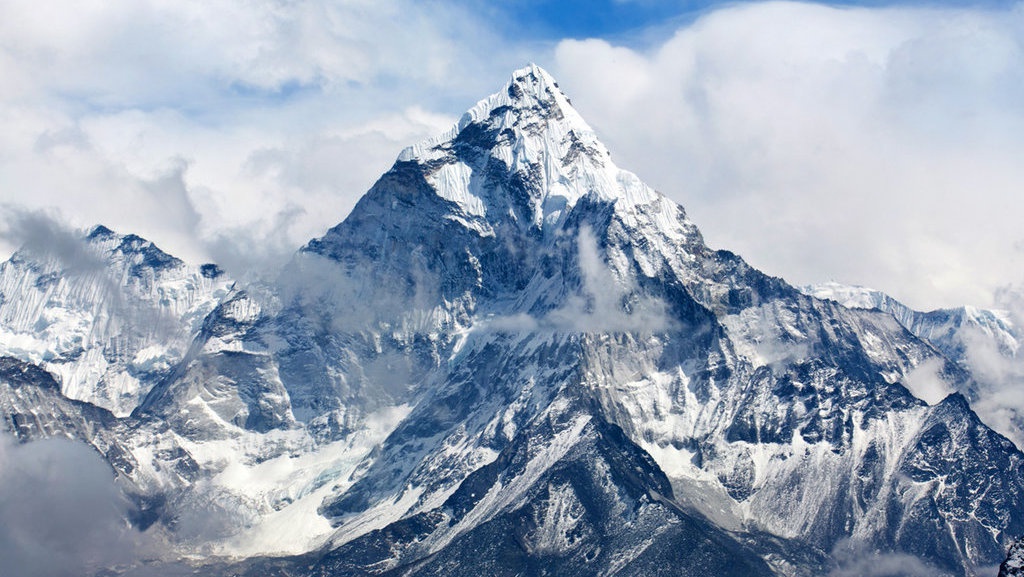 Badai Salju Hantam Lereng Everest, Ratusan Pendaki Terjebak Badai Salju Hantam Lereng Everest, Ratusan Pendaki Terjebak