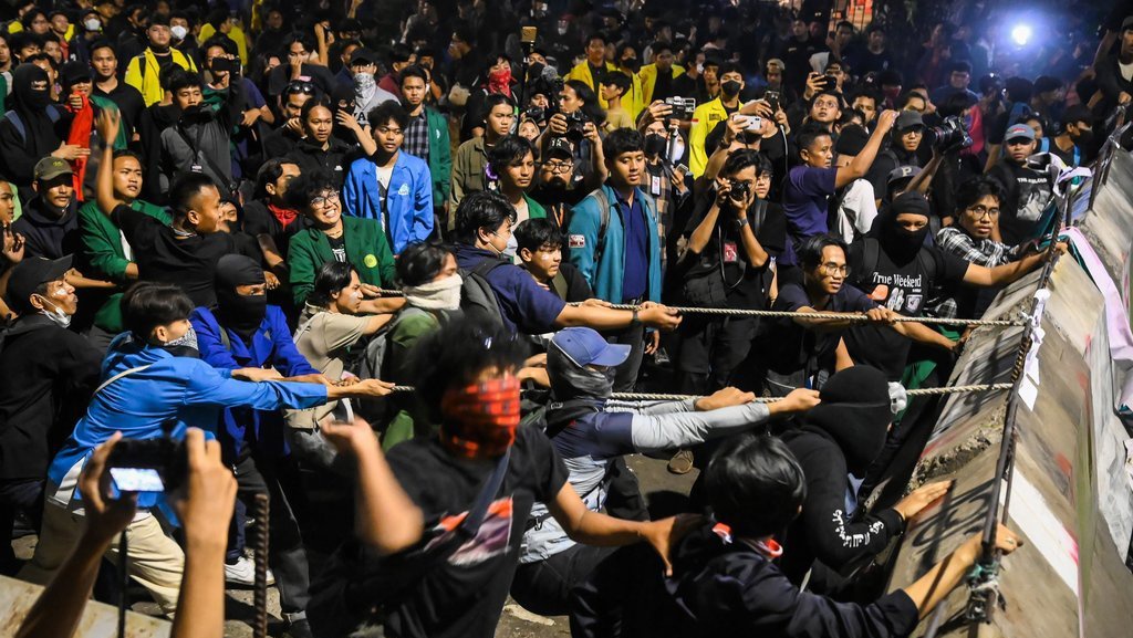 Benarkah BEM SI Kerakyatan Batal Demo Hari Ini & Apa Alasannya? Benarkah BEM SI Kerakyatan Batal Demo Hari Ini & Apa Alasannya?