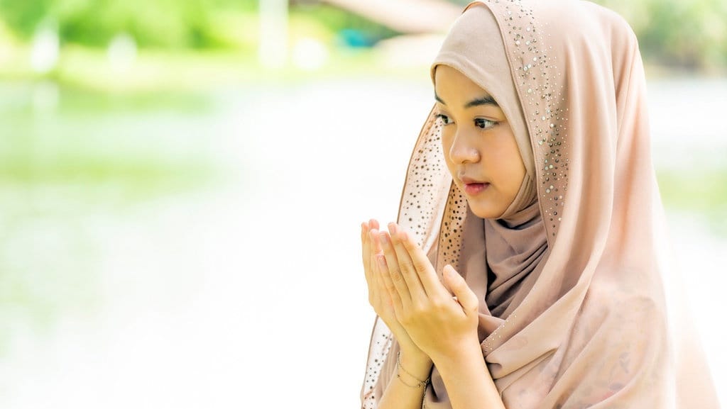 10 Doa untuk Membuka Aura Wajah agar Bersinar dan Penuh Pesona 10 Doa untuk Membuka Aura Wajah agar Bersinar dan Penuh Pesona