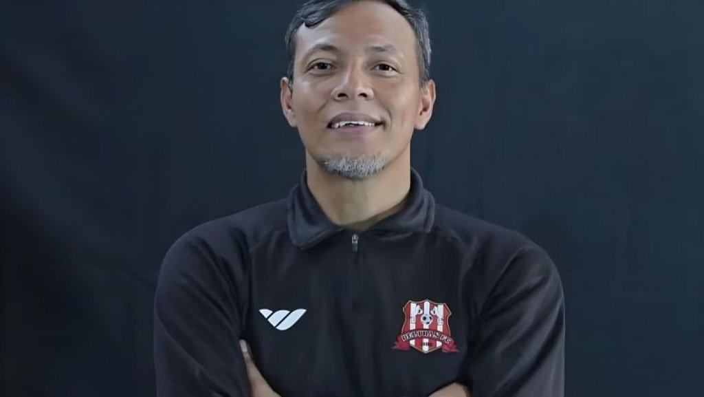 Daftar Prestasi Bejo Sugiantoro Legenda Persebaya dan Timnas Daftar Prestasi Bejo Sugiantoro Legenda Persebaya dan Timnas