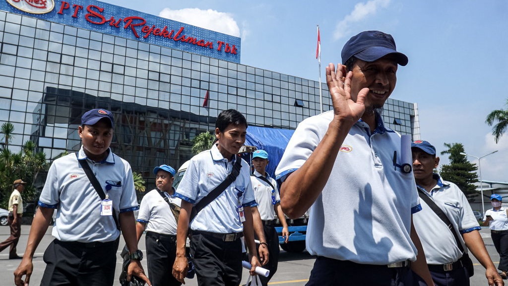 Investor Baru akan Rekrut Kembali 5.000 Eks Pekerja Sritex Investor Baru akan Rekrut Kembali 5.000 Eks Pekerja Sritex