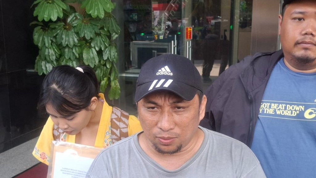 Koalisi Masyarakat Laporkan Dugaan Korupsi Retret Kepala Daerah Koalisi Masyarakat Laporkan Dugaan Korupsi Retret Kepala Daerah