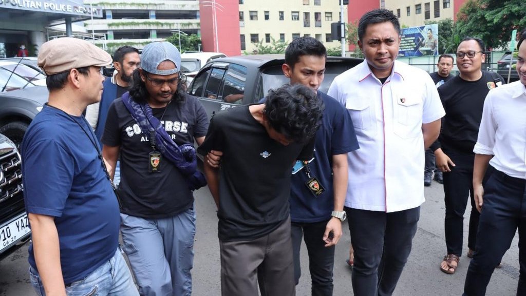 Polisi Tangkap Pembunuh Ibu dan Anak dalam Toren di Banyumas Polisi Tangkap Pembunuh Ibu dan Anak dalam Toren di Banyumas