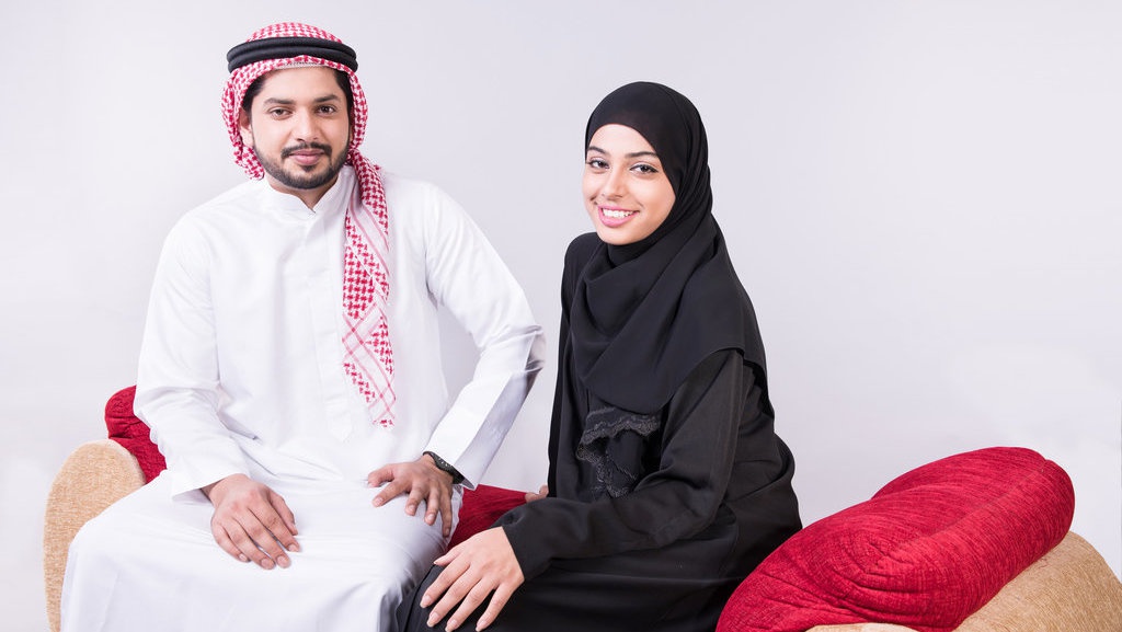 Apakah Boleh Lebaran Pakai Baju Hitam, Sah atau Tidak?