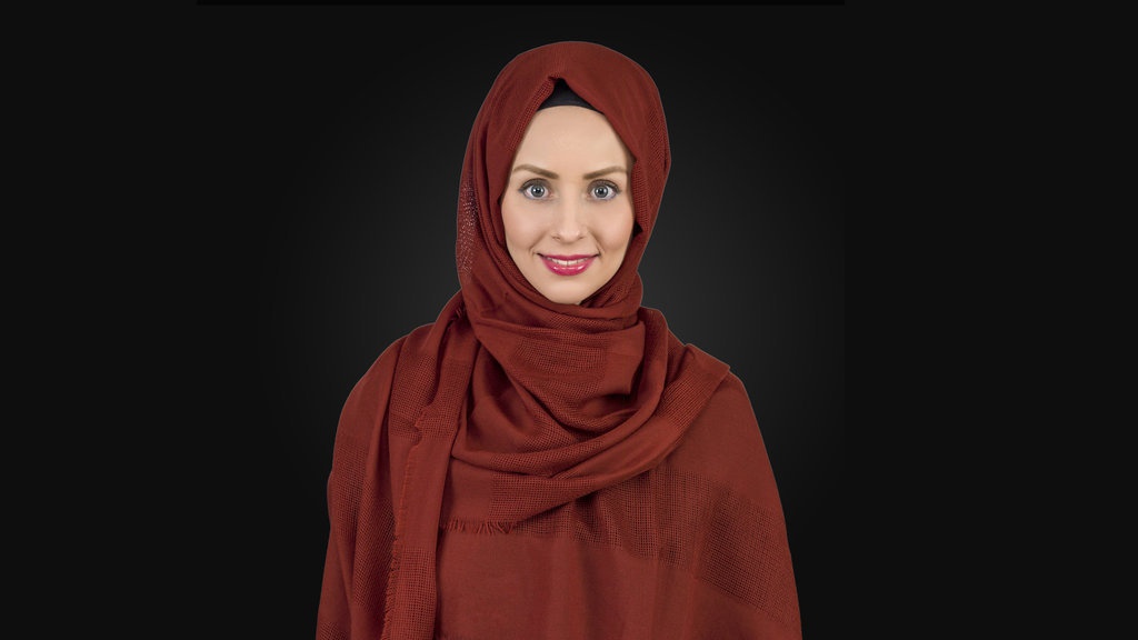 11 Rekomendasi Ide Outfit Warna Coklat Mahogany untuk Lebaran 11 Rekomendasi Ide Outfit Warna Coklat Mahogany untuk Lebaran