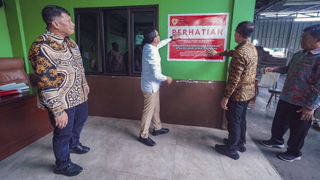 Menteri Karding Segel Kantor P3MI yang Kirim PMI Ilegal ke Saudi Menteri Karding Segel Kantor P3MI yang Kirim PMI Ilegal ke Saudi