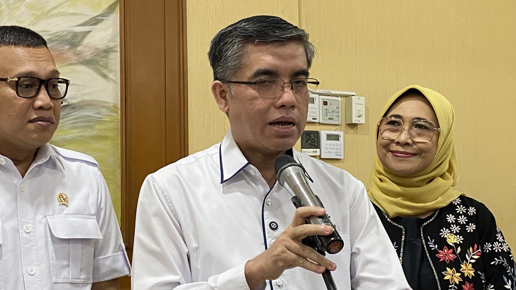 Menaker Tunggu Klarifikasi Disnaker soal PHK Pegawai PT Yihong Menaker Tunggu Klarifikasi Disnaker soal PHK Pegawai PT Yihong