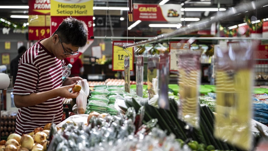 Masyarakat Pilih Bepergian Jarak Dekat, Belanja Tersier Melambat