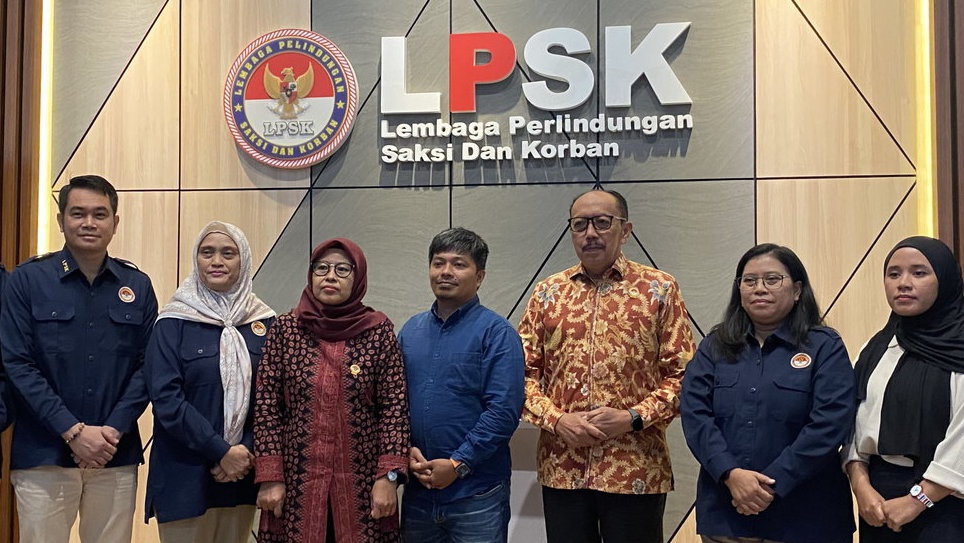 KKJ Adukan Serangkaian Teror Tempo ke LPSK KKJ Adukan Serangkaian Teror Tempo ke LPSK