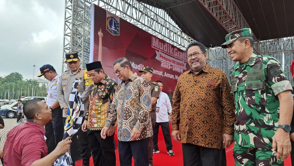 Pramono Lepas 26.392 Peserta Mudik Gratis Lebaran 2025