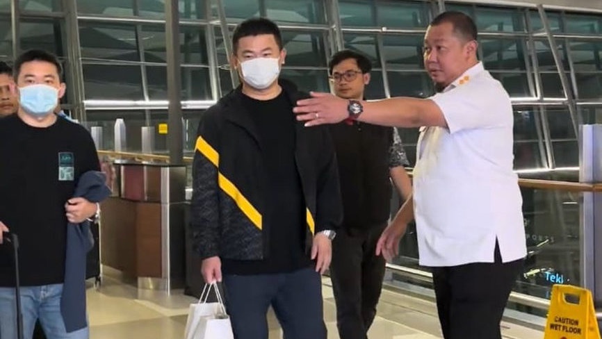 2 Pelaku Kejahatan Ekonomi Asal Cina Dibekuk Imigrasi di Jaksel 2 Pelaku Kejahatan Ekonomi Asal Cina Dibekuk Imigrasi di Jaksel