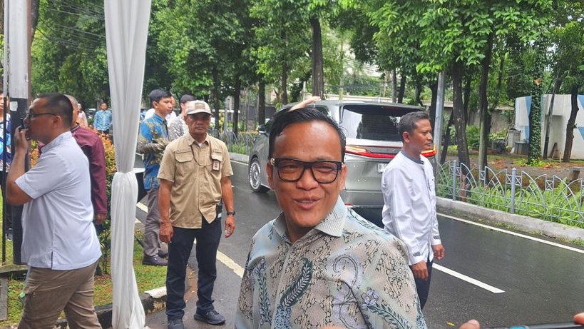 Wamenaker Imbau Buruh Berani Laporkan Perusahaan yang Menyimpang Wamenaker Imbau Buruh Berani Laporkan Perusahaan yang Menyimpang