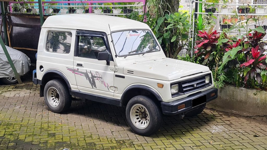 Ke Mana Perginya Jip Kompak seperti Taft dan Katana? Ke Mana Perginya Jip Kompak seperti Taft dan Katana?