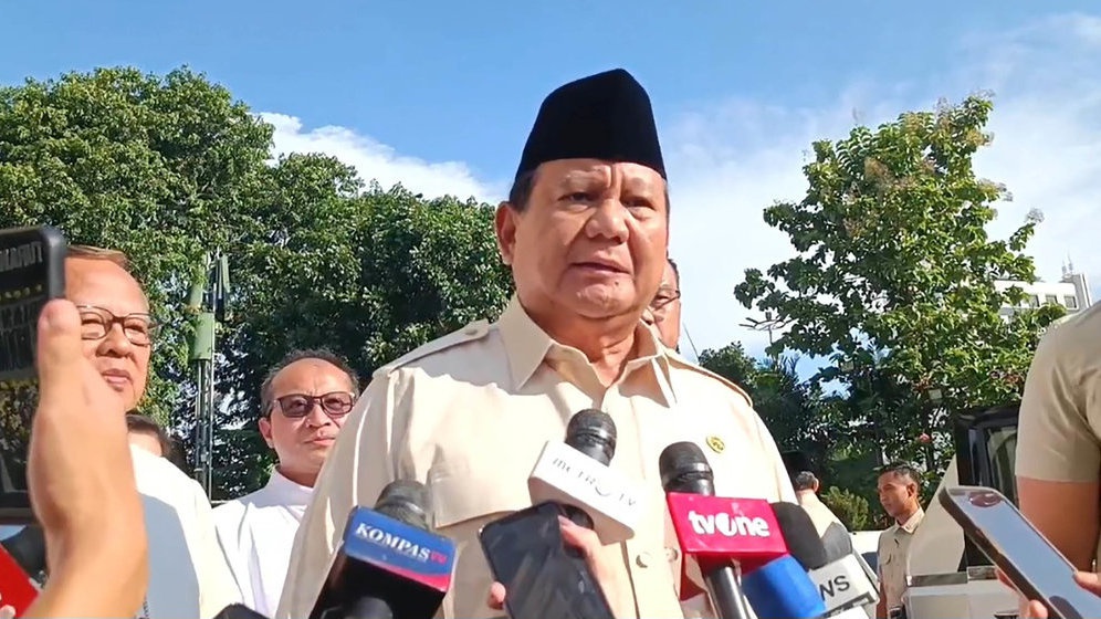 Prabowo Ikut Kegiatan Belajar Mengajar di SDN Cimahpar 5 Bogor