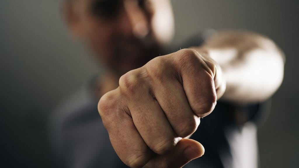 Ajudan Kapolri Diduga Pukul dan Ancam Jurnalis Foto di Semarang