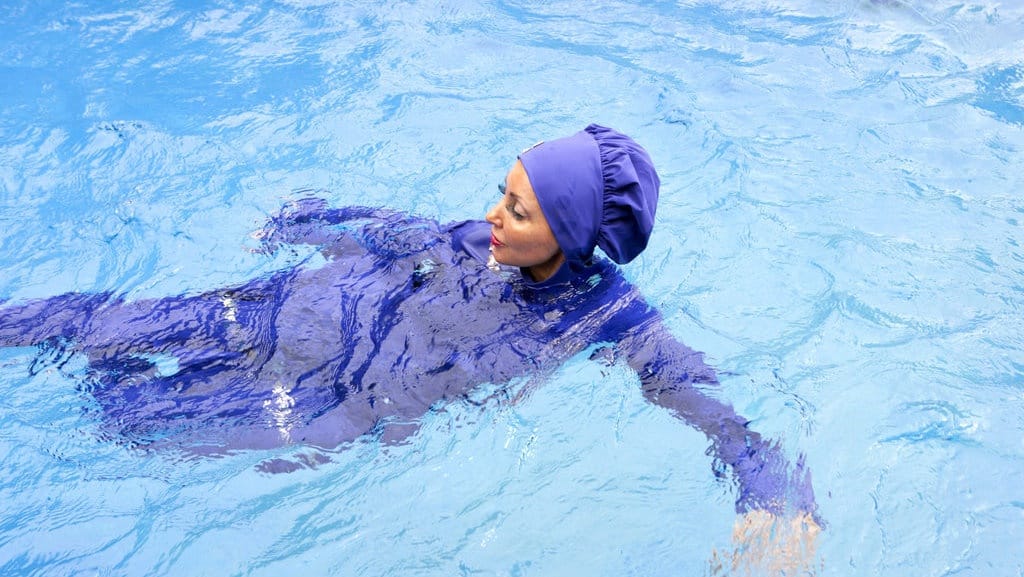 10 Rekomendasi Outfit Renang yang Hijab Friendly 10 Rekomendasi Outfit Renang yang Hijab Friendly