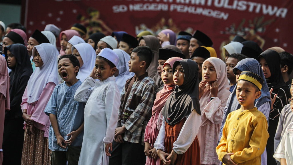 Contoh Kegiatan Halal Bihalal di Sekolah yang Edukatif Contoh Kegiatan Halal Bihalal di Sekolah yang Edukatif