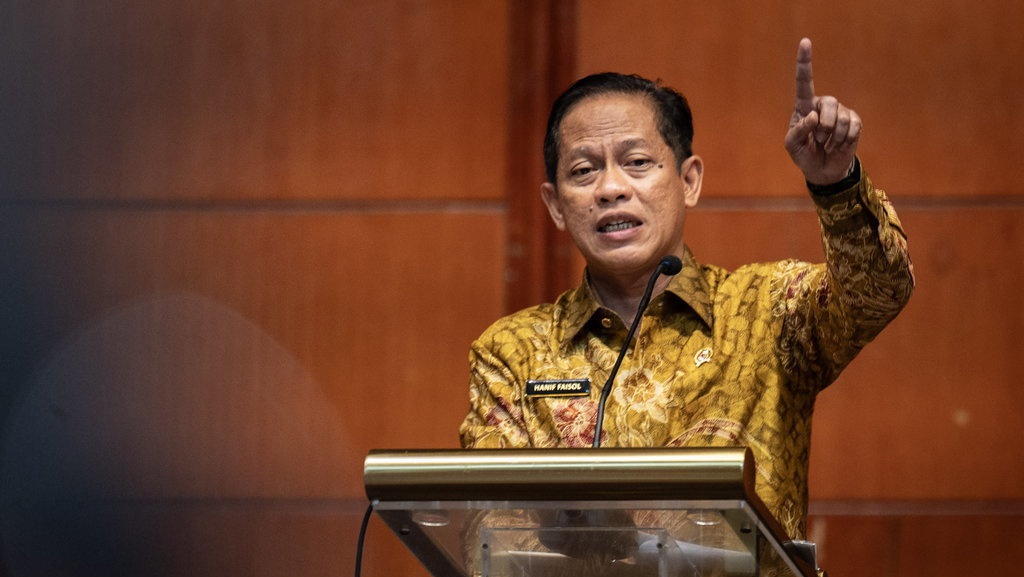 MenLH Ingin Atur Ulang Proses Pembuangan Limbah Industri Jakarta