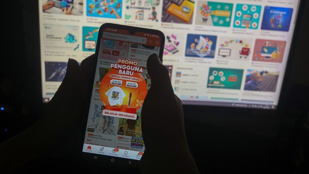 Pemerintah Tunda Penerapan Pajak E-Commerce