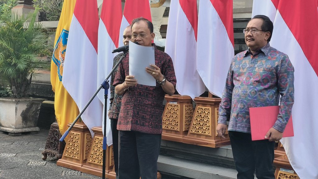 Pro Kontra SE Pelarangan Minuman Kemasan Plastik Kecil di Bali Pro Kontra SE Pelarangan Minuman Kemasan Plastik Kecil di Bali