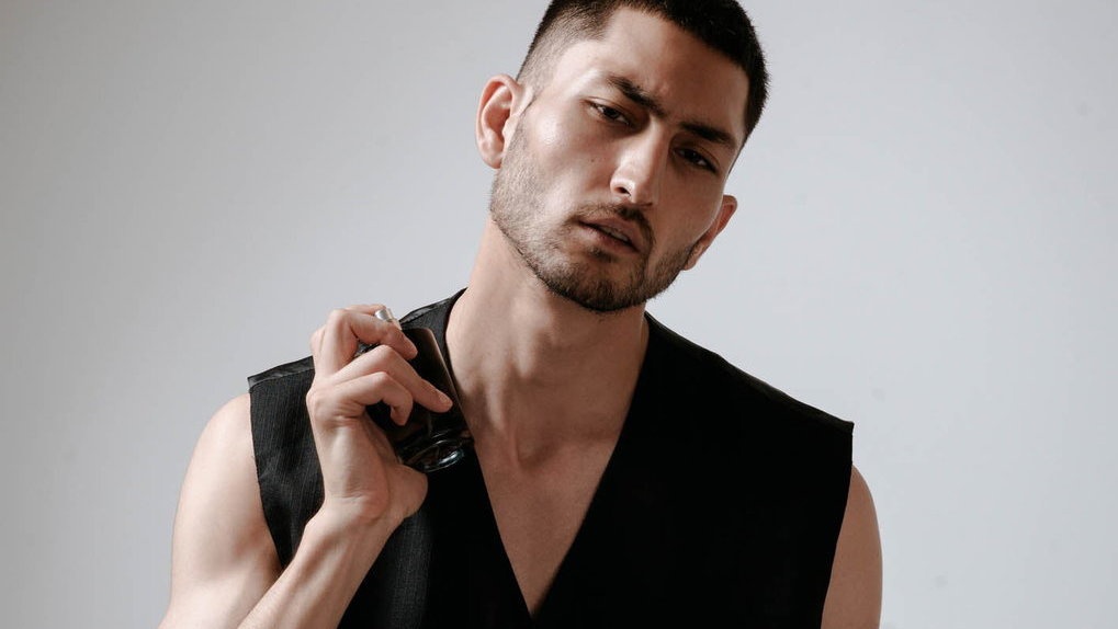 11 Rekomendasi Parfum Romano yang Paling Wangi & Tahan Lama 11 Rekomendasi Parfum Romano yang Paling Wangi & Tahan Lama