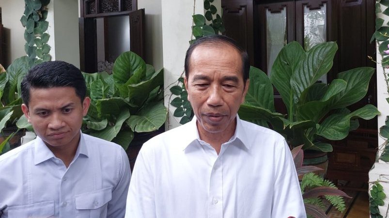 Jokowi Tanggapi Santai Gugatan Wanprestasi Mobil Esemka Jokowi Tanggapi Santai Gugatan Wanprestasi Mobil Esemka